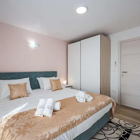 Marija Prodan Dom wakacyjny *